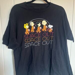 Peanuts Snoopy in Space Tee • XL • Official Dorney Park Merch